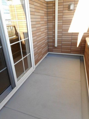 バルコニー　バルコニーがあります