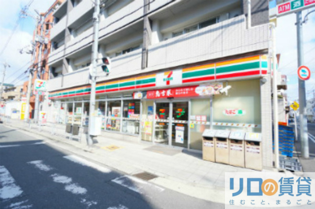 コンビニ　セブンイレブン大阪小松2丁目店（コンビニ）まで407m