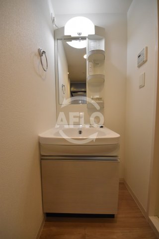 洗面設備　グランカリテ天神橋II　独立洗面化粧台