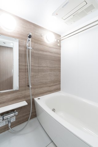 バス・シャワールーム　※写真は同タイプ住戸です。