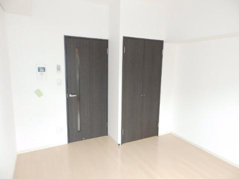 居室・リビング　室内