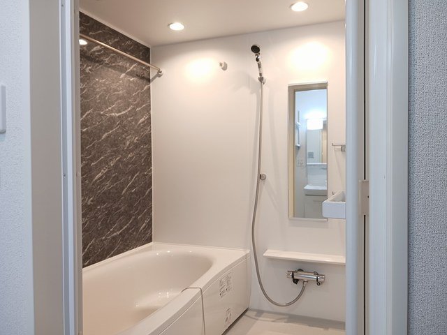 バス・シャワールーム　お風呂で日々の疲れを落としましょう