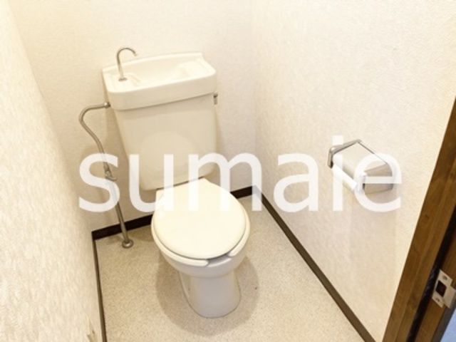 トイレ　洋式トイレ。