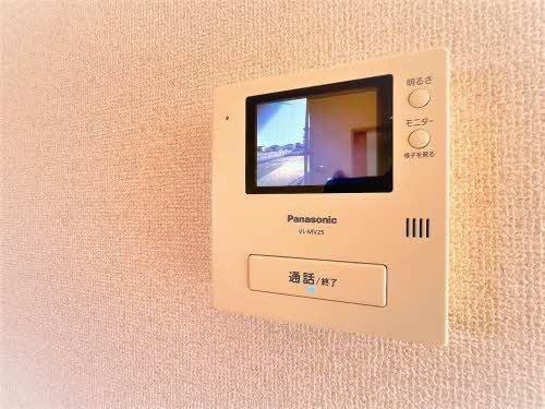 セキュリティ　来客の確認ができるTVインターホン♪