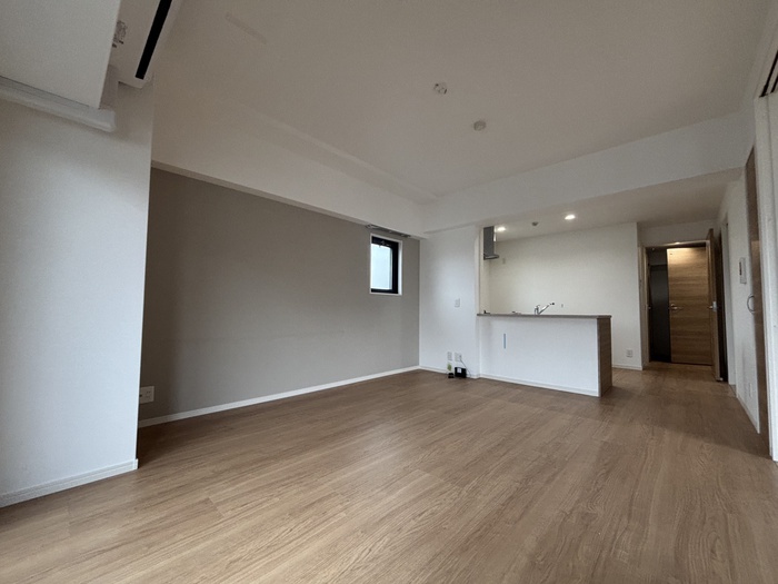 居室・リビング　別号室のお写真になります。