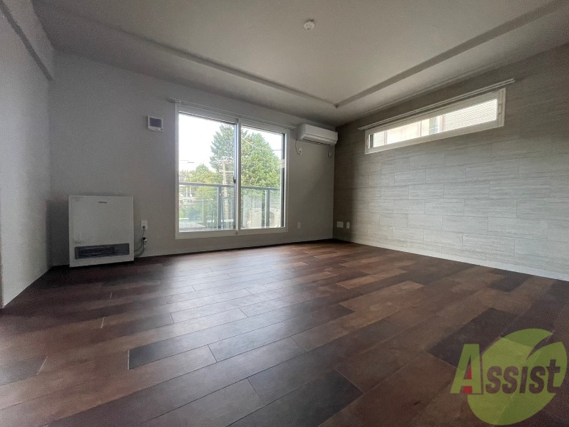 居室・リビング　広くてきれいなリビングです！快適に過ごせそうですね。