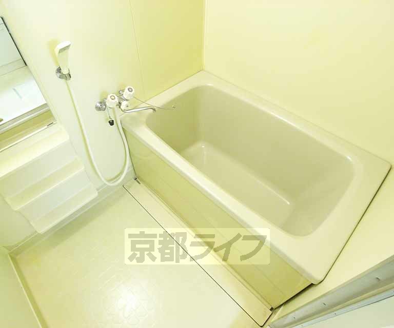 バス・シャワールーム　綺麗なお風呂です。