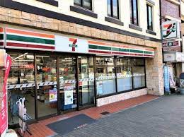 コンビニ　セブンイレブン神戸花隈店（コンビニ）まで182m