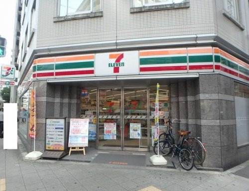 コンビニ　セブン－イレブン 大阪内本町１丁目店（コンビニ）まで73m