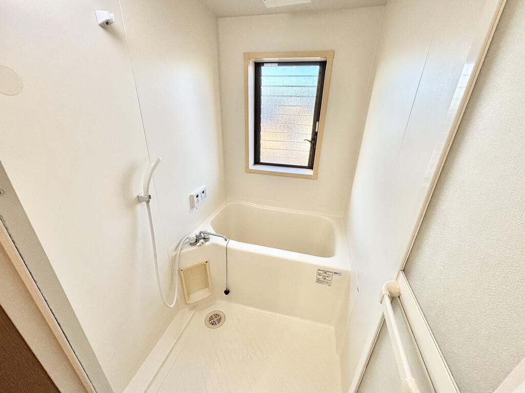 バス・シャワールーム　他号室の写真です。