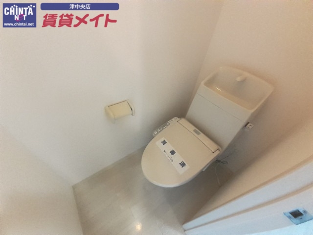 トイレ　別部屋参考写真です