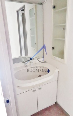 洗面設備　洗面台です。