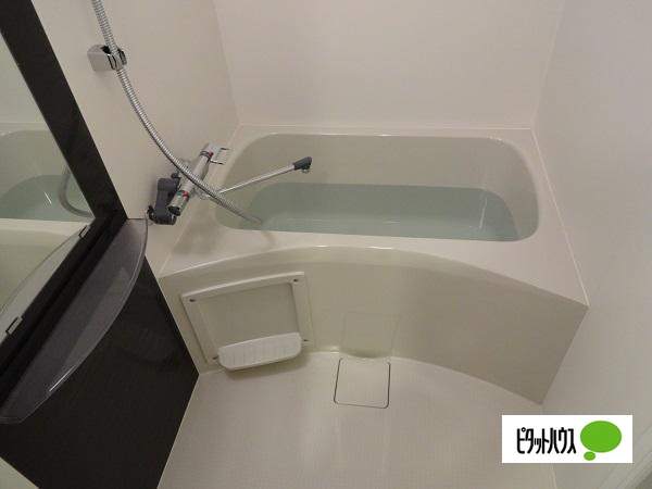 バス・シャワールーム　バスルーム