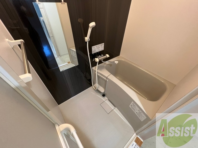 バス・シャワールーム　お風呂になります。一日の疲れを癒してくださいね。