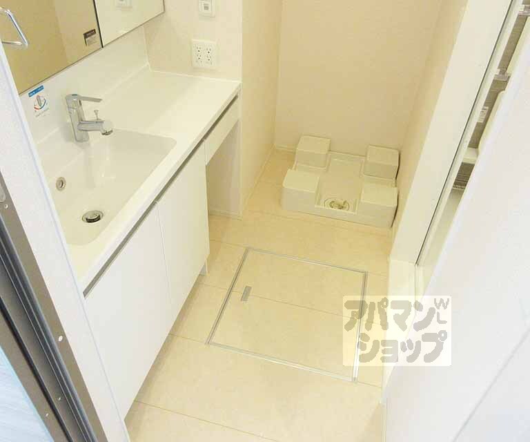 洗面設備　広めの洗面所