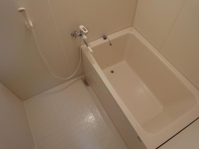 バス・シャワールーム　※同タイプ部屋の写真です。