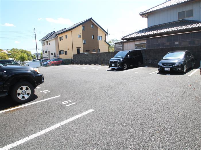 駐車場　敷地駐車場19台ございます★