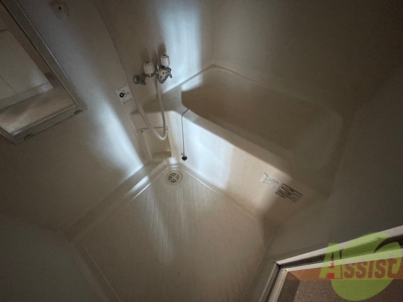 バス・シャワールーム　ユニットバスです。疲れを癒すのに欠かせませんね！