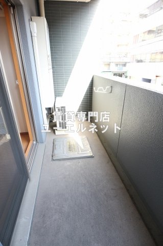 バルコニー　バルコニー付きで採光＆風通し良好！