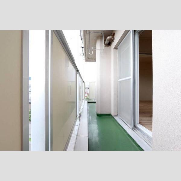 バルコニー　モデルルームの写真です