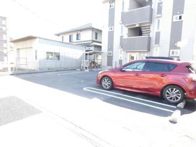 駐車場　駐車場