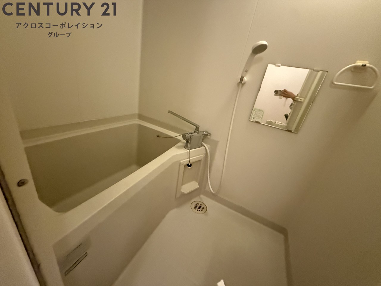 バス・シャワールーム　シンプルで機能的なユニットバスです！