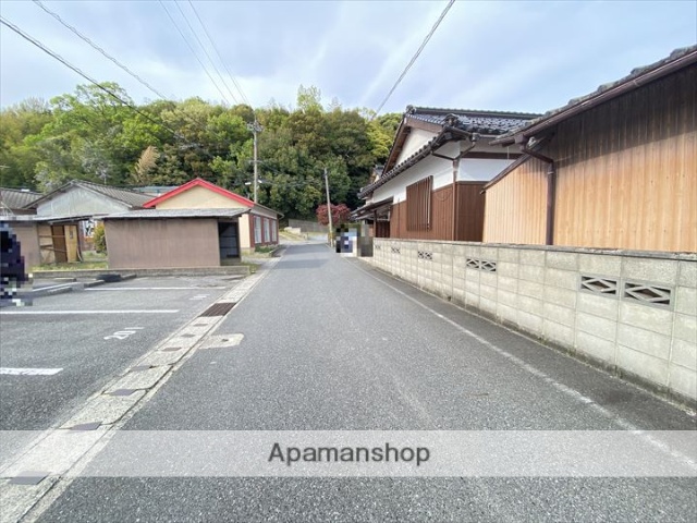その他　前面道路（その他）まで0m