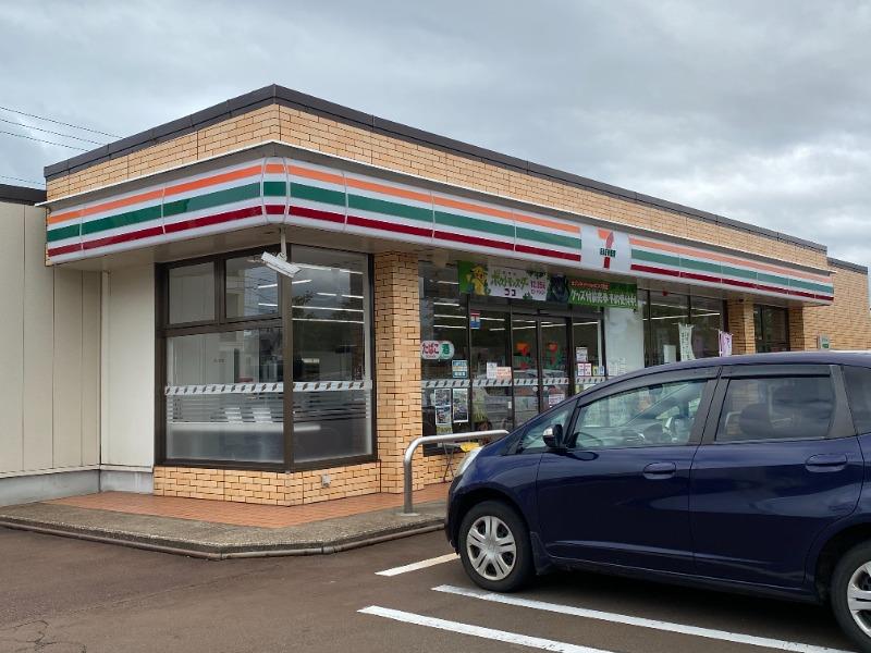 コンビニ　セブン-イレブン 上越新光町店（コンビニ）まで723m
