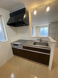 キッチン　※入居中につきイメージ。