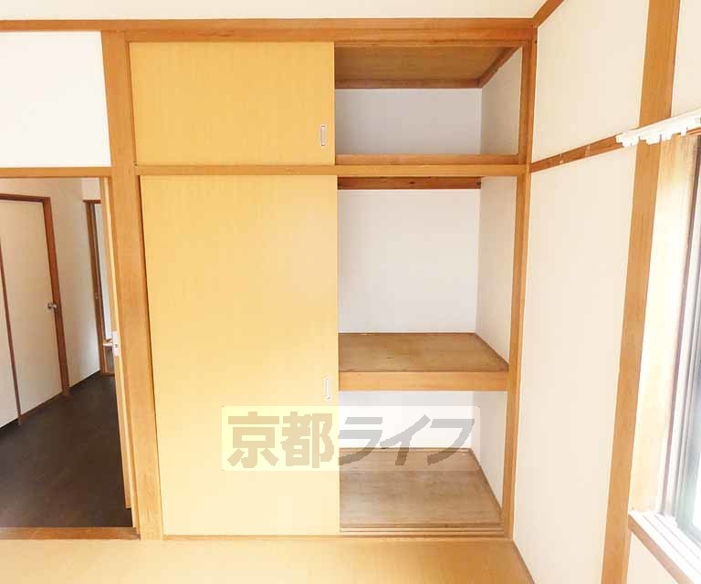 収納　３段の大きな収納スペースです。