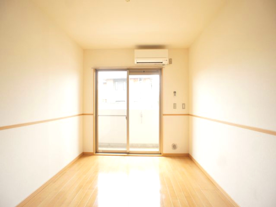 その他部屋・スペース　充実収納付きの洋間です♪