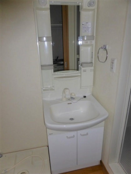 洗面設備　※別部屋の写真です