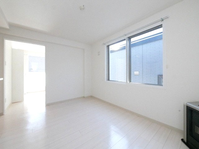 居室・リビング　白いお部屋☆