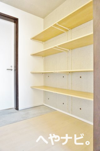その他　★玄関収納棚　※別号室写真です