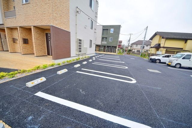 駐車場　タウンハウジング府中店まで