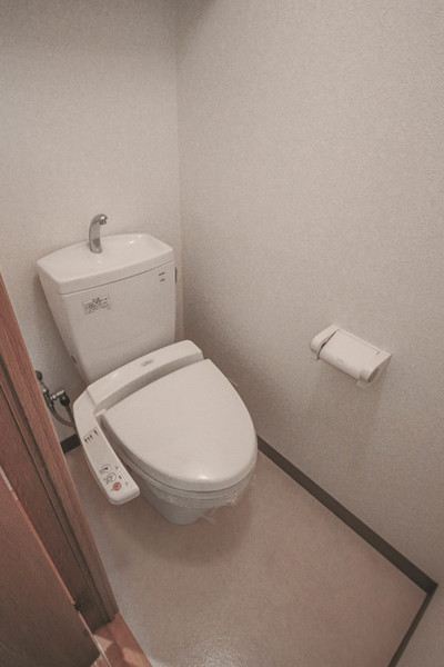 トイレ　同じ建物の別のお部屋