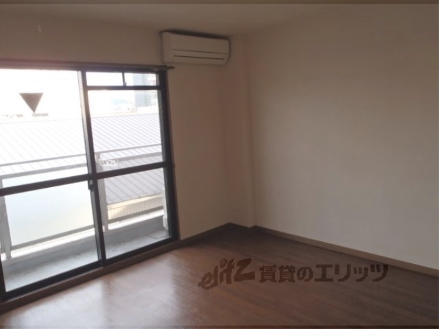 居室・リビング　居室