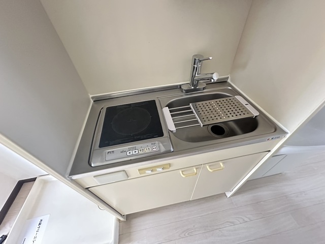 キッチン　別部屋参考写真です