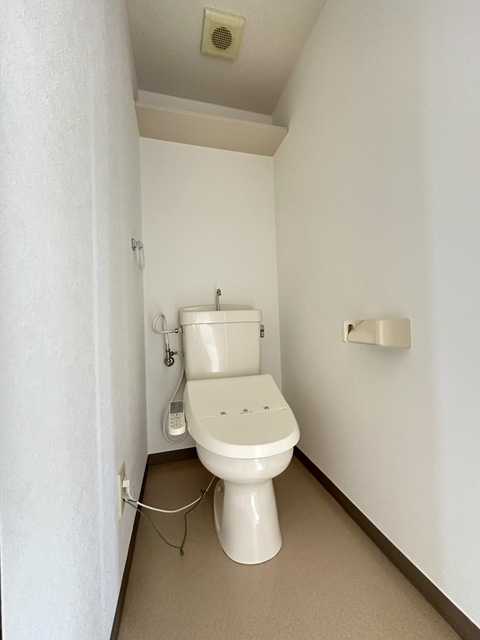 トイレ　別部屋参考写真です