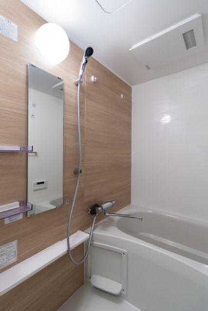 バス・シャワールーム　※写真は同タイプ住戸です。