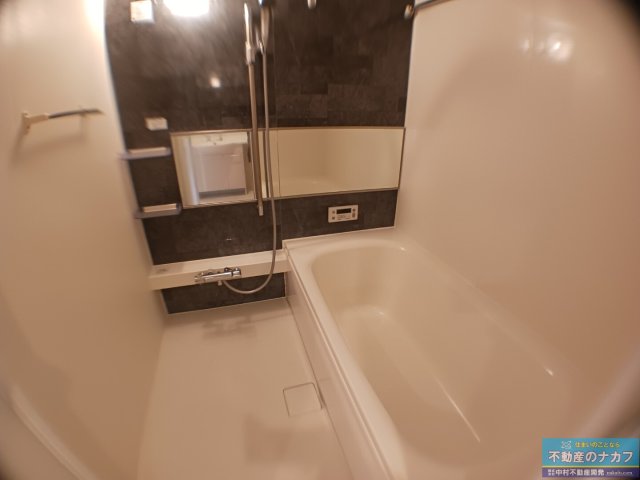 バス・シャワールーム　※同タイプの部屋写真です