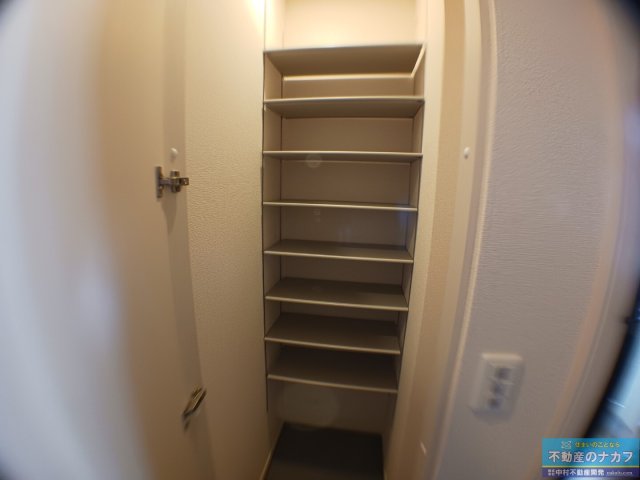 収納　※同タイプの部屋写真です