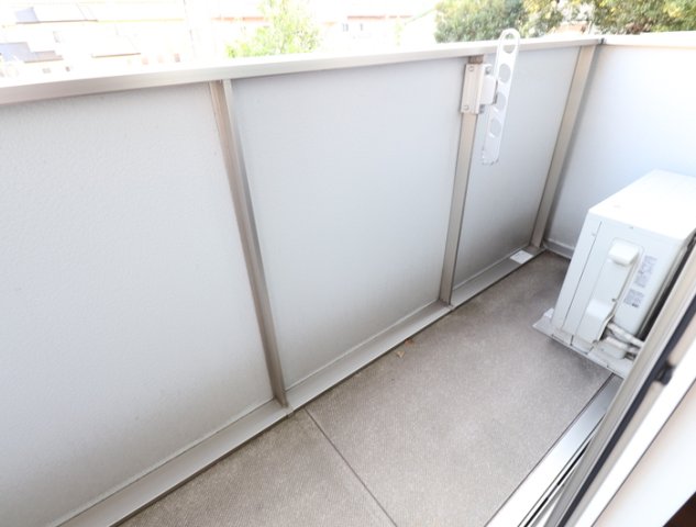 バルコニー　※同タイプの部屋写真です