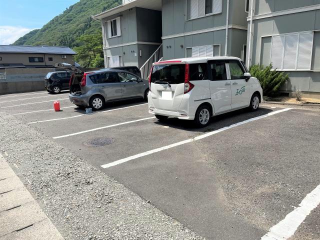 駐車場　駐車場