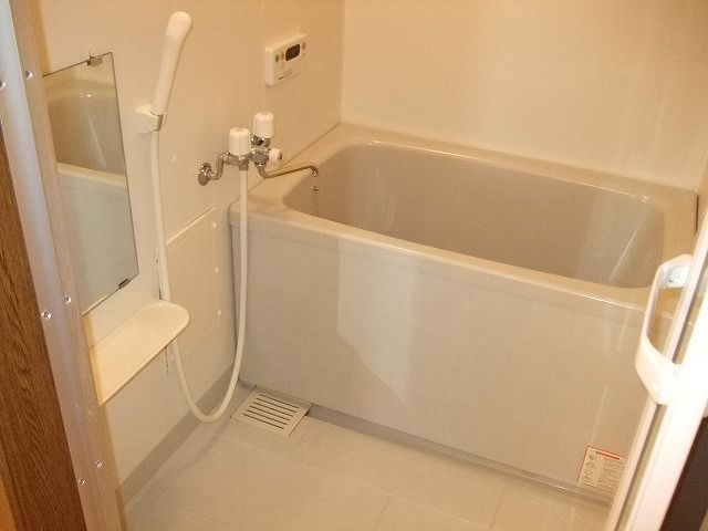 バス・シャワールーム　きれいなお風呂です