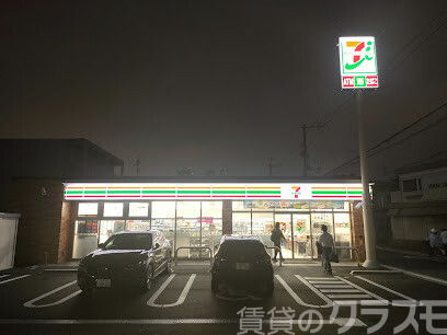 コンビニ　セブンイレブン豊中服部本町3丁目店（コンビニ）まで150m