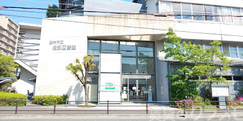 図書館　豊中市立服部図書館（図書館）まで350m