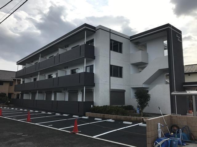 建物外観　オートロック完備