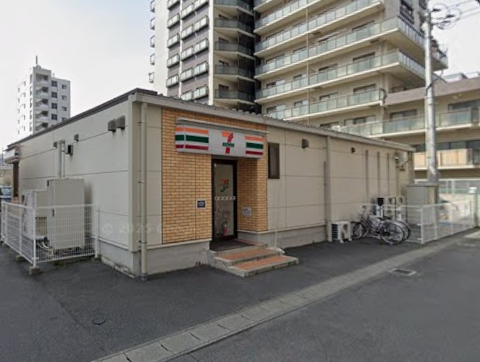 コンビニ　セブンイレブン岡山厚生町東店（コンビニ）まで138m