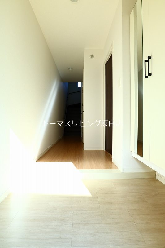 玄関　D-2号室写真